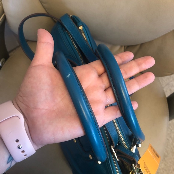 💙Amanda Hobo Double ZIP Tote NWT💙 - Picture 5 of 8